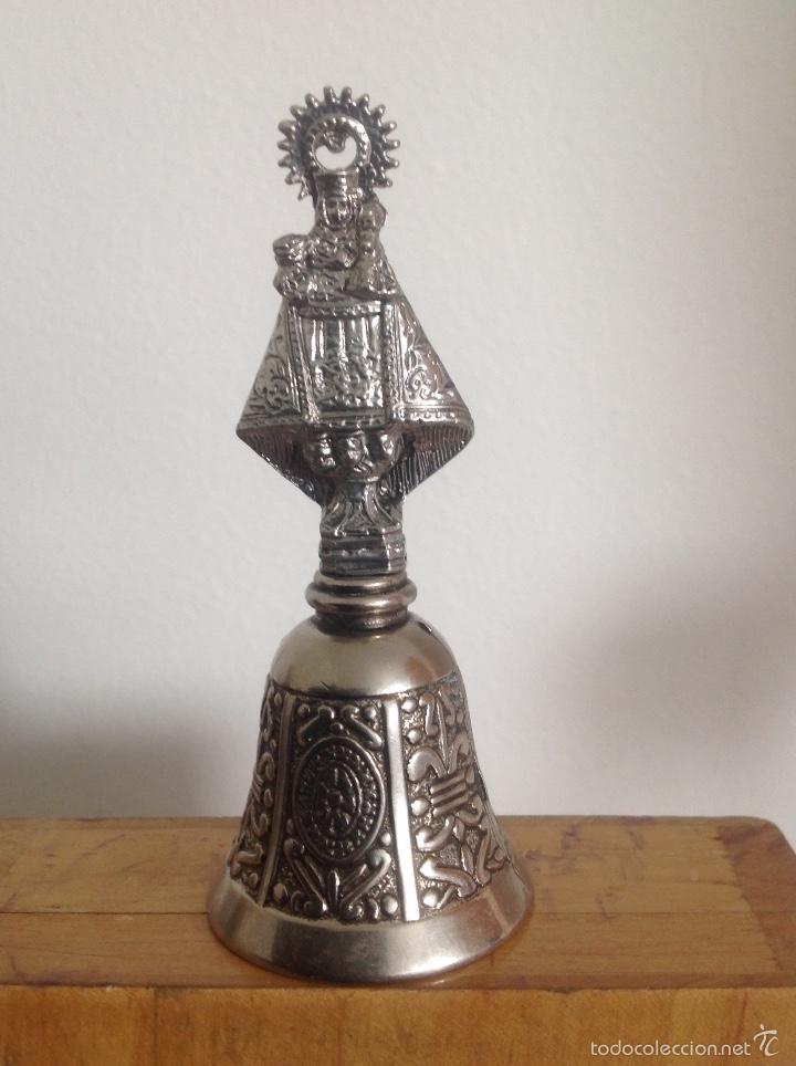 Antig&uuml;edades: Campana con virgen - Foto 1
