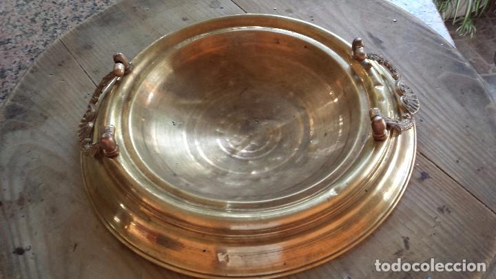Antig&uuml;edades: antiguo brasero con soporte de madera - Foto 3