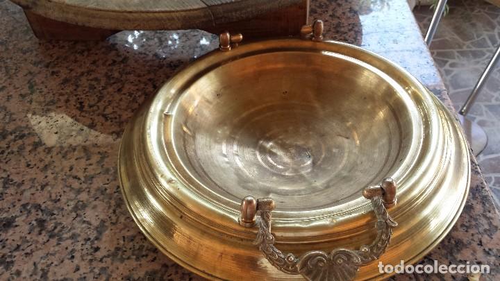 Antig&uuml;edades: antiguo brasero con soporte de madera - Foto 2