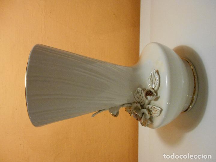 Antig&uuml;edades: FLORERO CON DECORACIONES - Foto 4