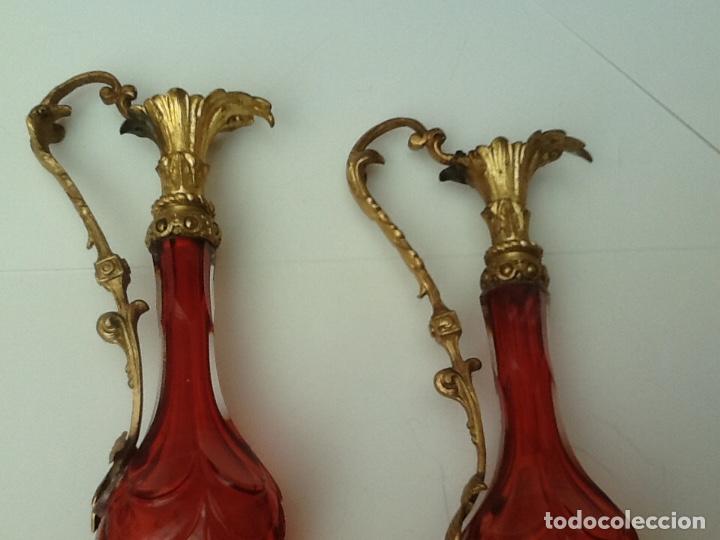 Antig&uuml;edades: Dos jarras de bronce y cristal Tallado - Foto 3