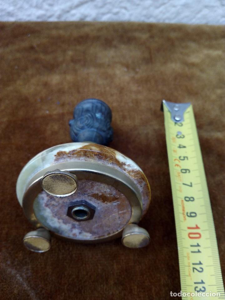Antig&uuml;edades: Portavelas de metal con la base de m&aacute;rmol - Foto 2