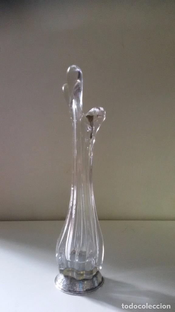 Antig&uuml;edades: Florero violetero de cristal y plata - Foto 2