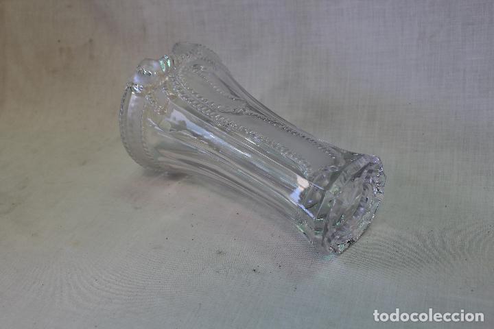 Antig&uuml;edades: jarron florero en cristal vintage - Foto 5