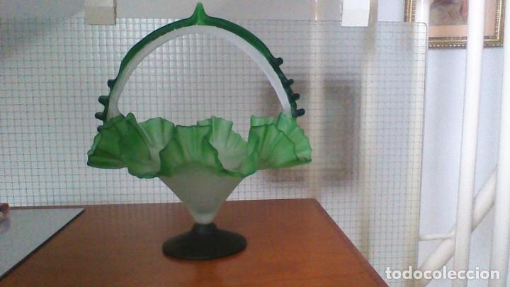 Antig&uuml;edades: ORIGINAL CENTRO DE MESA DE CRISTAL. - Foto 2