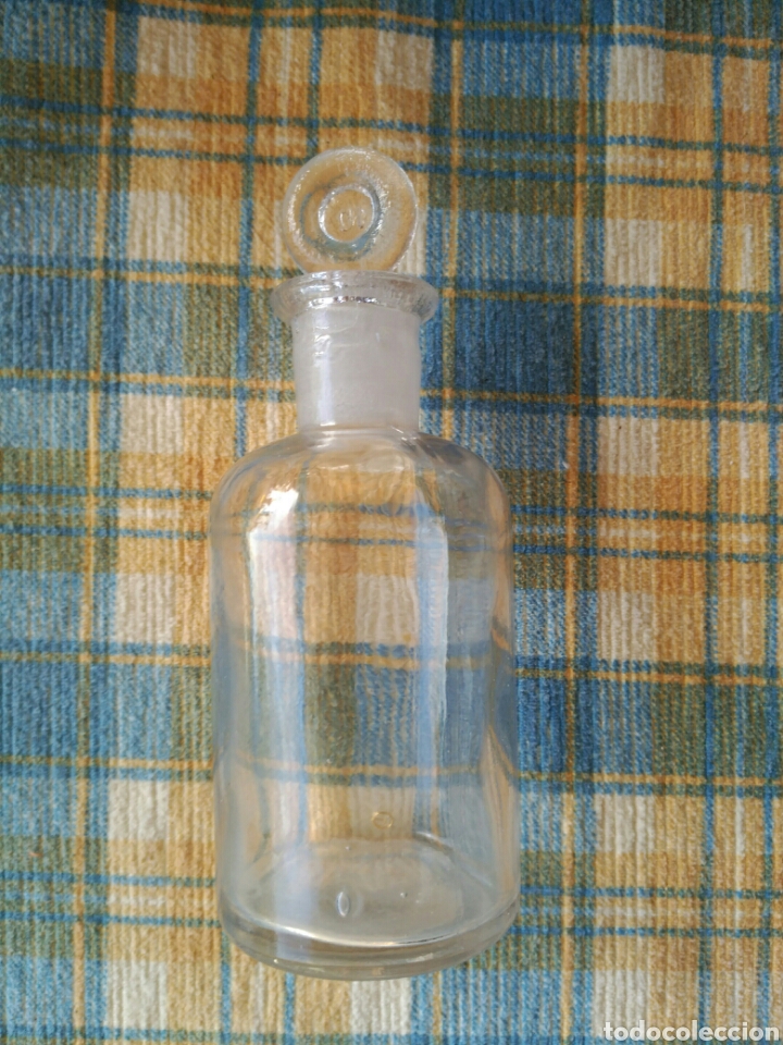 Antig&uuml;edades: Antigua botella farmacia - Foto 1