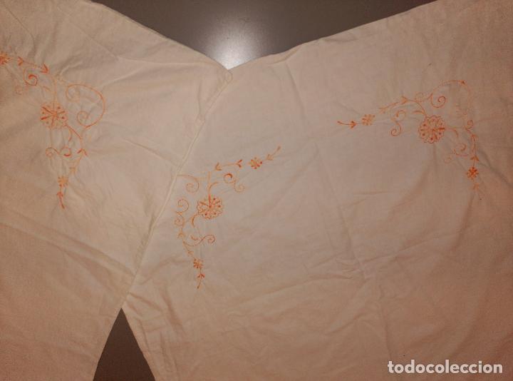 Antig&uuml;edades: almohadas antiguas hilo bordadas - Foto 3