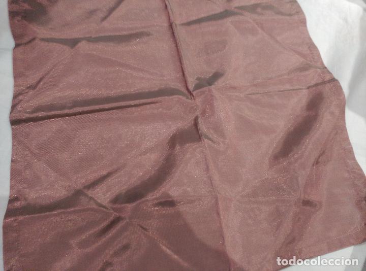Antig&uuml;edades: servilletas de raso asedadas - Foto 5