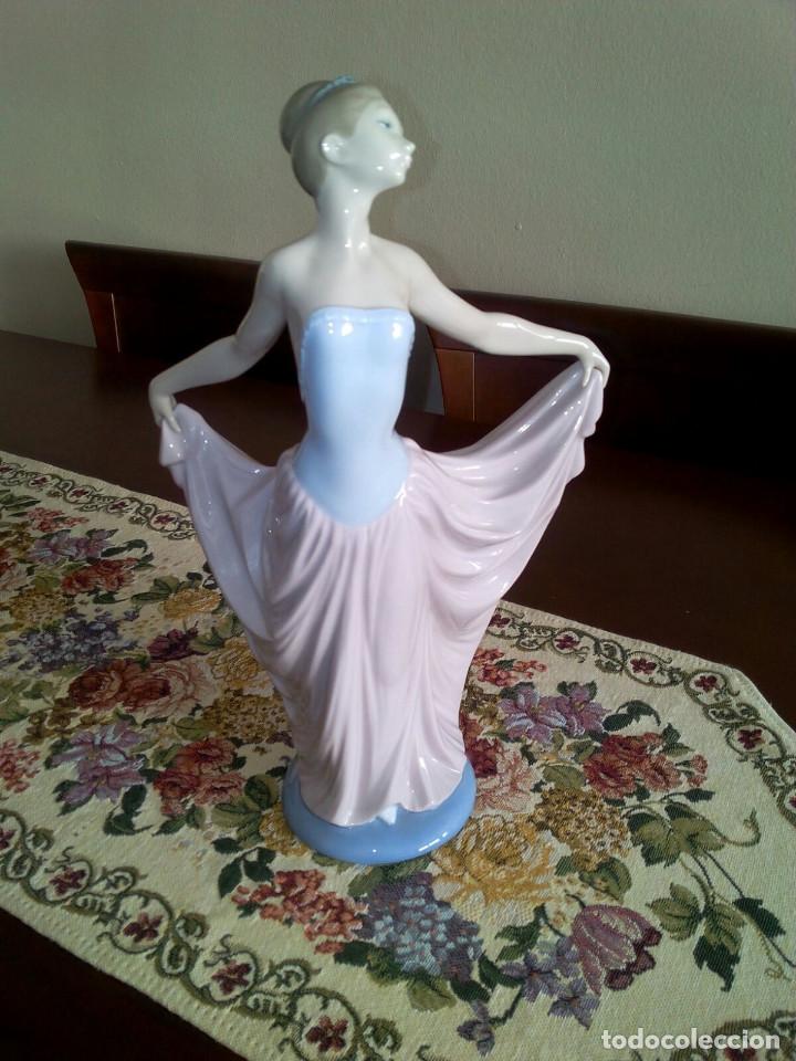 Antig&uuml;edades: Figura de Lladr&oacute; - Foto 1