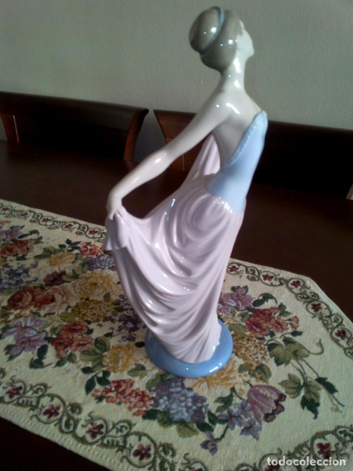 Antig&uuml;edades: Figura de Lladr&oacute; - Foto 2