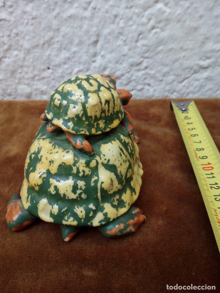 Antig&uuml;edades: Tortuga de cer&aacute;mica de la marca Hispania - Foto 3