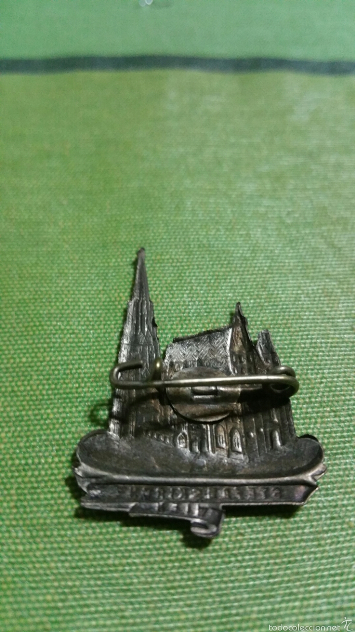 Antig&uuml;edades: INSIGNIA CATEDRAL DE SUIZA - Foto 2