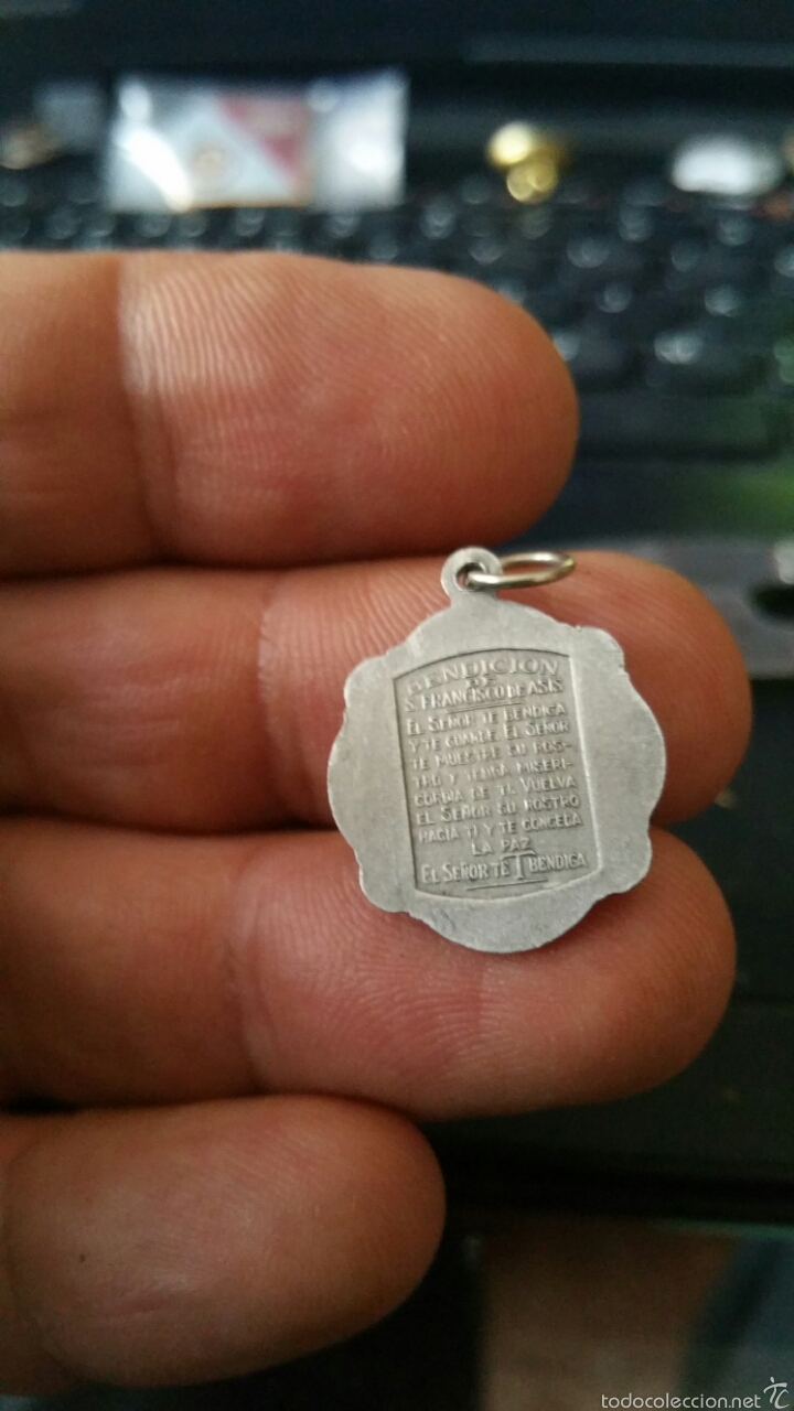 Antig&uuml;edades: Medalla de la bendici&oacute;n de San Francisco de As&iacute;s - Foto 2