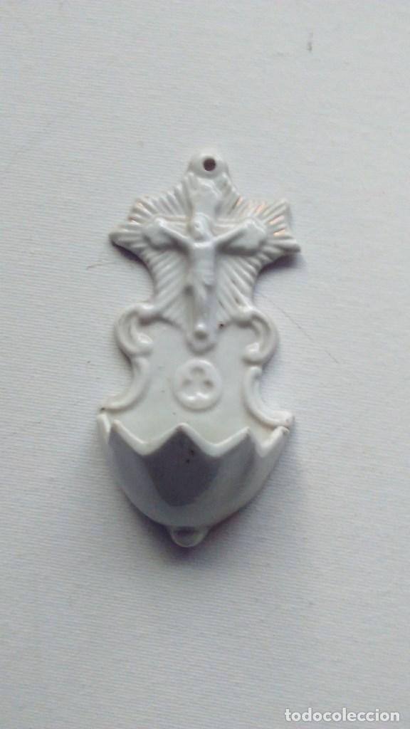Antig&uuml;edades: Pila benditera en porcelana blanca - Foto 2