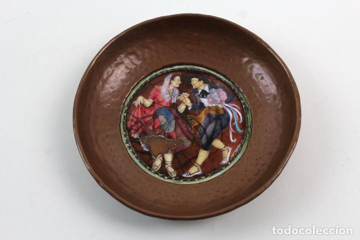 Antig&uuml;edades: PLATO DE COBRE CON IMAGEN ESMALTADA. - Foto 1