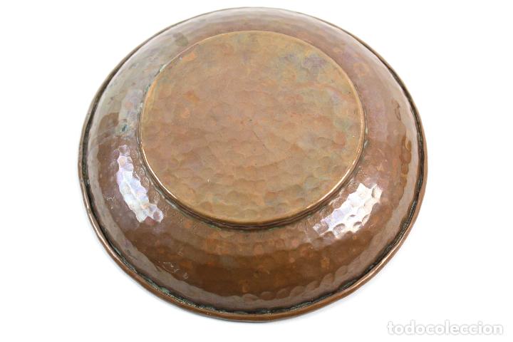 Antig&uuml;edades: PLATO DE COBRE CON IMAGEN ESMALTADA. - Foto 3