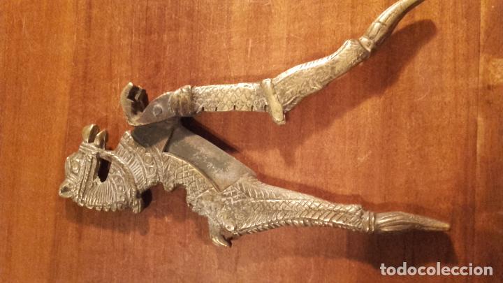 Antig&uuml;edades: Pinza betel en bronce Caballo - Foto 4