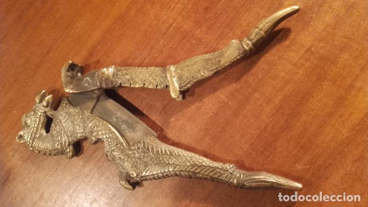 Antig&uuml;edades: Pinza betel en bronce Caballo - Foto 5
