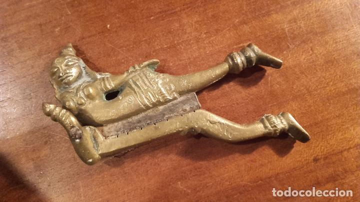 Antig&uuml;edades: Pinza Betel bronce - Foto 2