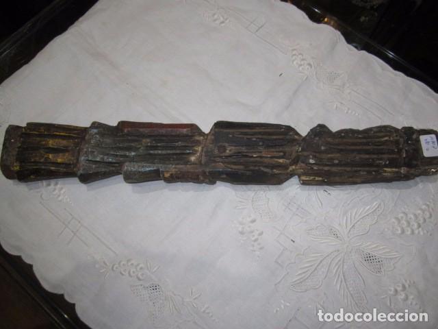 Antig&uuml;edades: Talla en madera policromada. 43 x 6 cms. - Foto 5