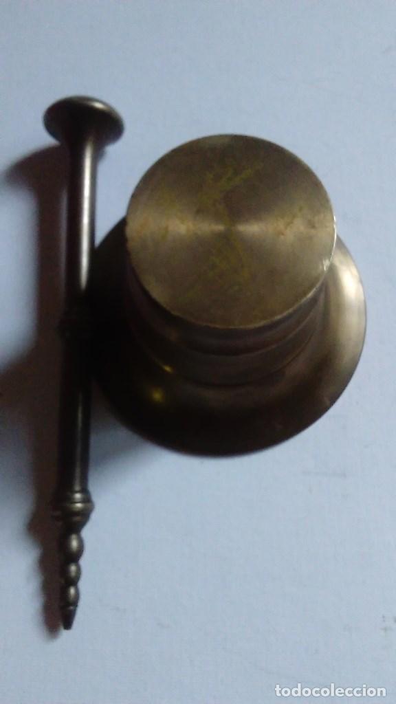 Antig&uuml;edades: Mortero almirez de bronce con mano - Foto 4