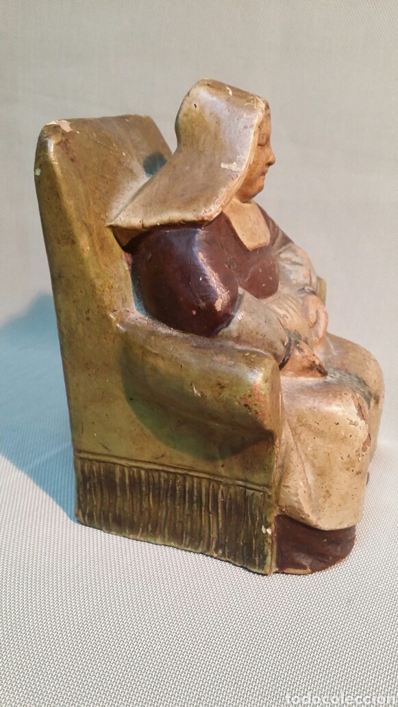 Antiques: Ortigas, Murcia. Figura de una monja con sello