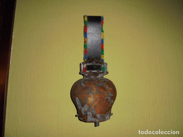 Antig&uuml;edades: CENCERRO CON COLLAR - Foto 3