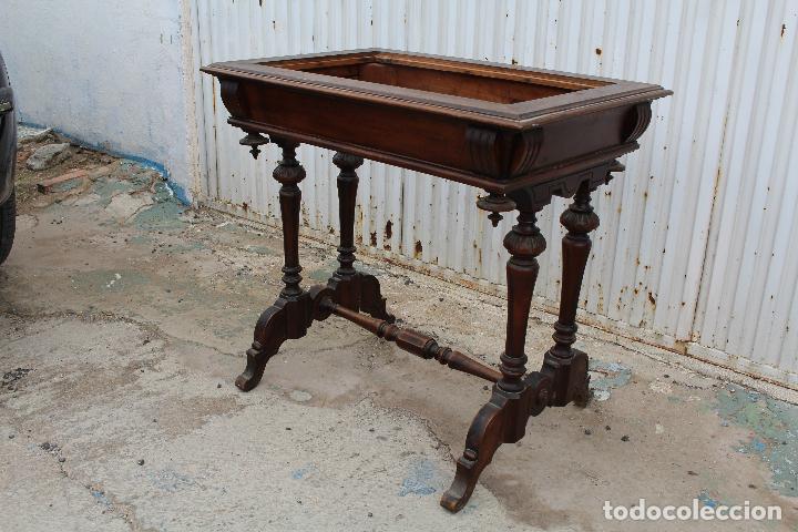 Antig&uuml;edades: mesa antigua de madera - Foto 7