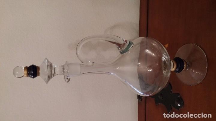 Antig&uuml;edades: Juego de cristal. Bombonera, licorera y perfumera. - Foto 3
