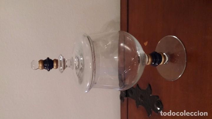 Antig&uuml;edades: Juego de cristal. Bombonera, licorera y perfumera. - Foto 4