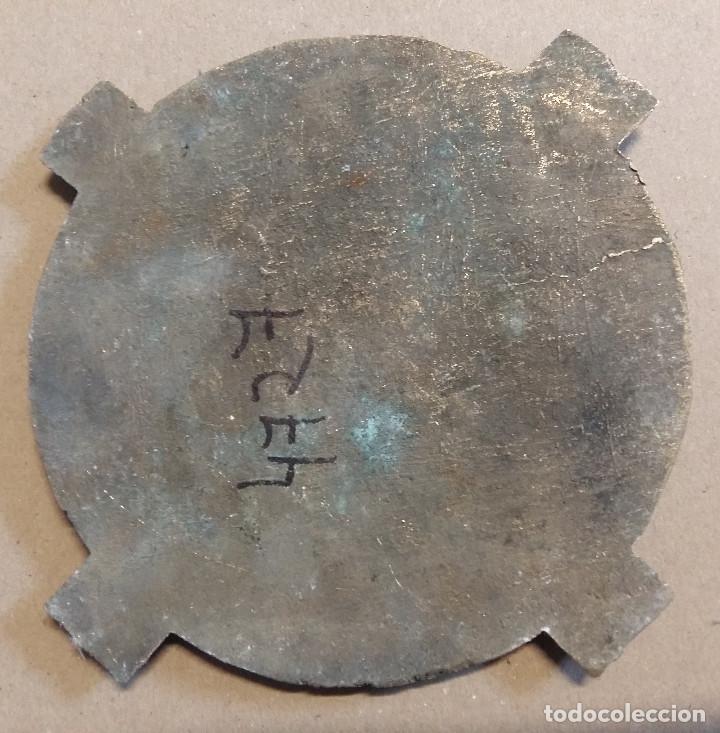 Antig&uuml;edades: Placa de bronce, 12,5 cm de di&aacute;metro - Foto 2