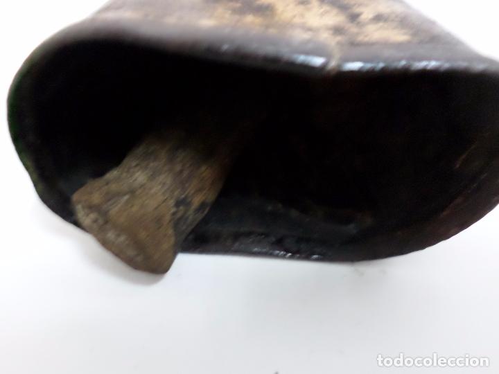 Antig&uuml;edades: CENCERRO O ESQUILA CON CORREA - Foto 2