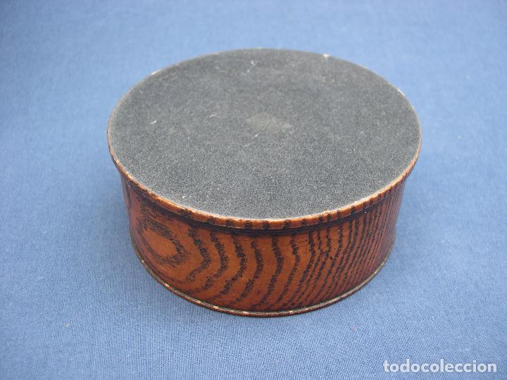 Antig&uuml;edades: Antiguo recipiente salvamanteles para botella. - Foto 2