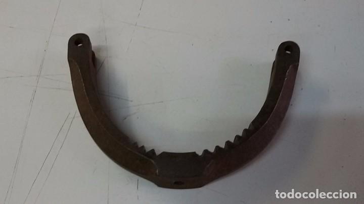 Antig&uuml;edades: Serreta para caballo - Foto 3