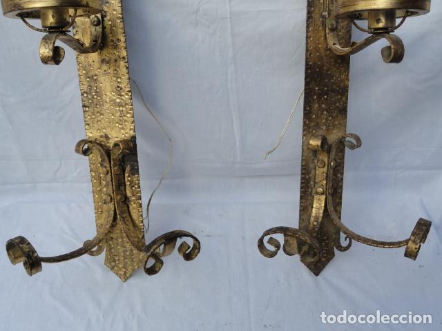 Antig&uuml;edades: PAREJA DE APLIQUES PERCHERO DE HIERRO. - Foto 4