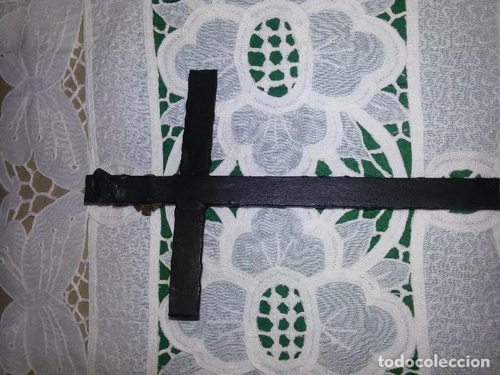 Antig&uuml;edades: ORIGINAL CRUCIFIJO DE FORJA Y CLAVOS - Foto 5