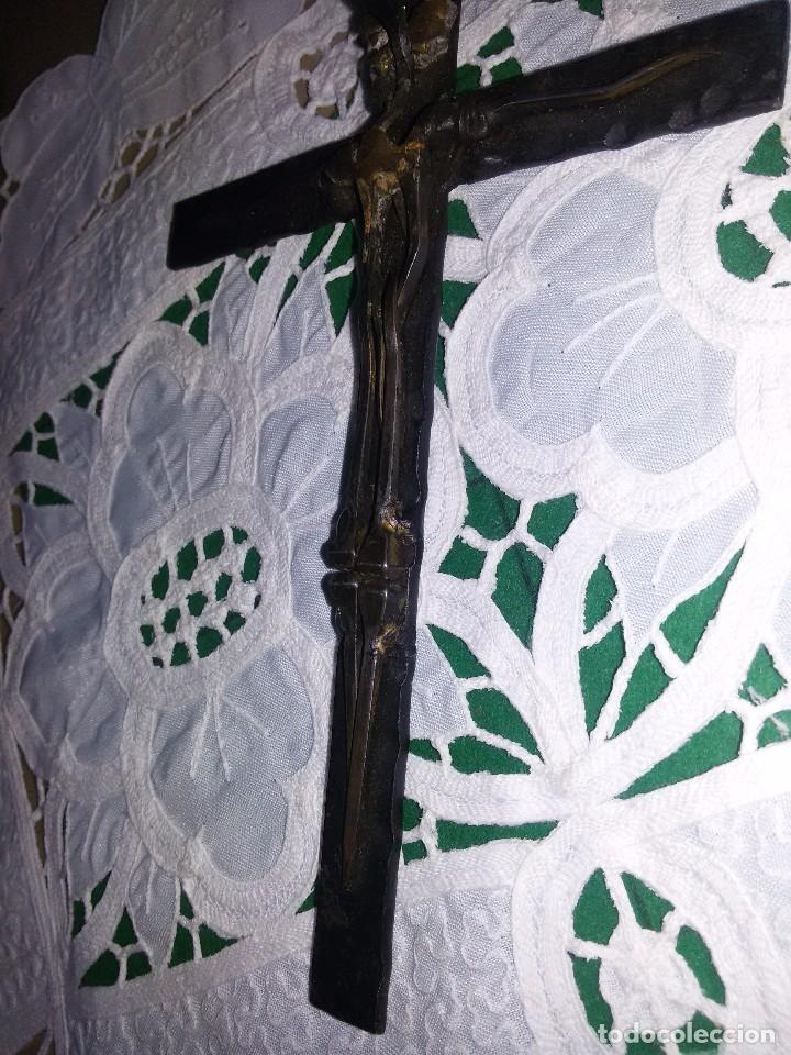 Antig&uuml;edades: ORIGINAL CRUCIFIJO DE FORJA Y CLAVOS - Foto 7
