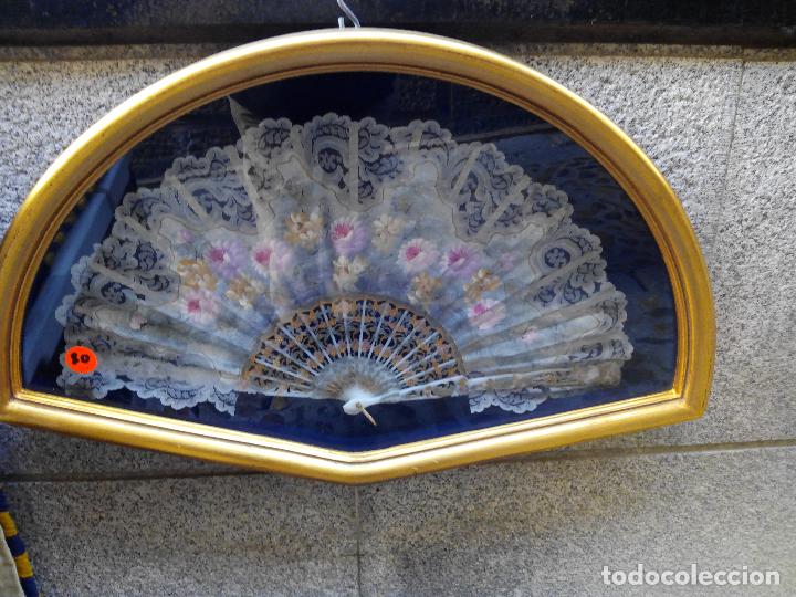 Antig&uuml;edades: ABANICO DE PASTA Y TELA PINTADA - Foto 1