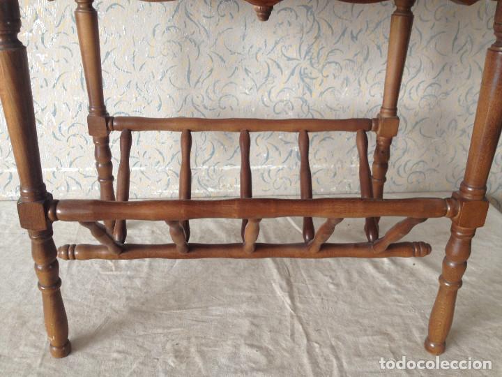 Antig&uuml;edades: MESA REVISTERO CON CAJONES - Foto 4