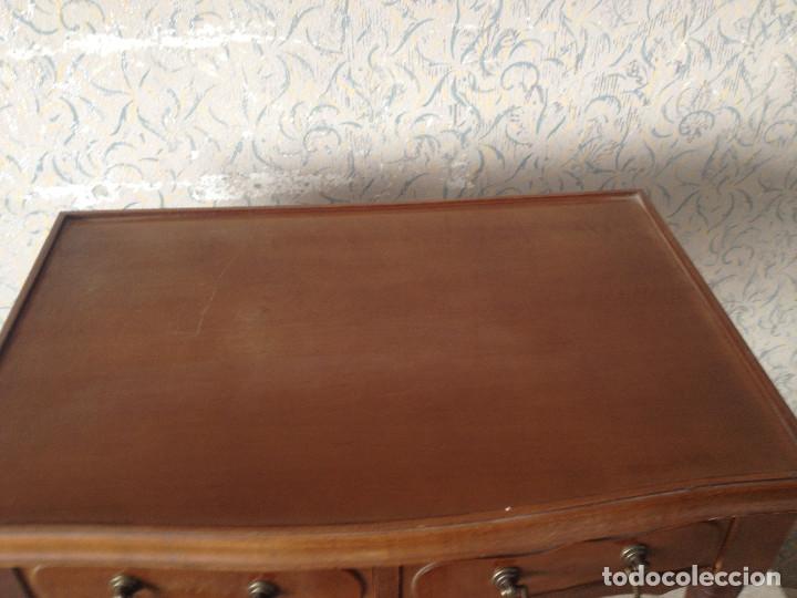 Antig&uuml;edades: MESA REVISTERO CON CAJONES - Foto 6
