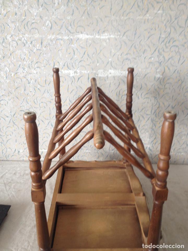 Antig&uuml;edades: MESA REVISTERO CON CAJONES - Foto 14