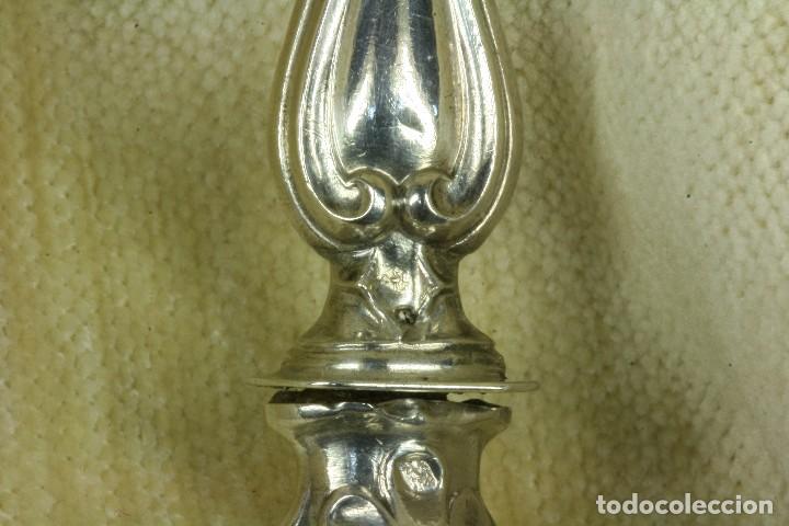 Antig&uuml;edades: Cuchar&oacute;n de servir. Plata y madera. S.XIX - Foto 5