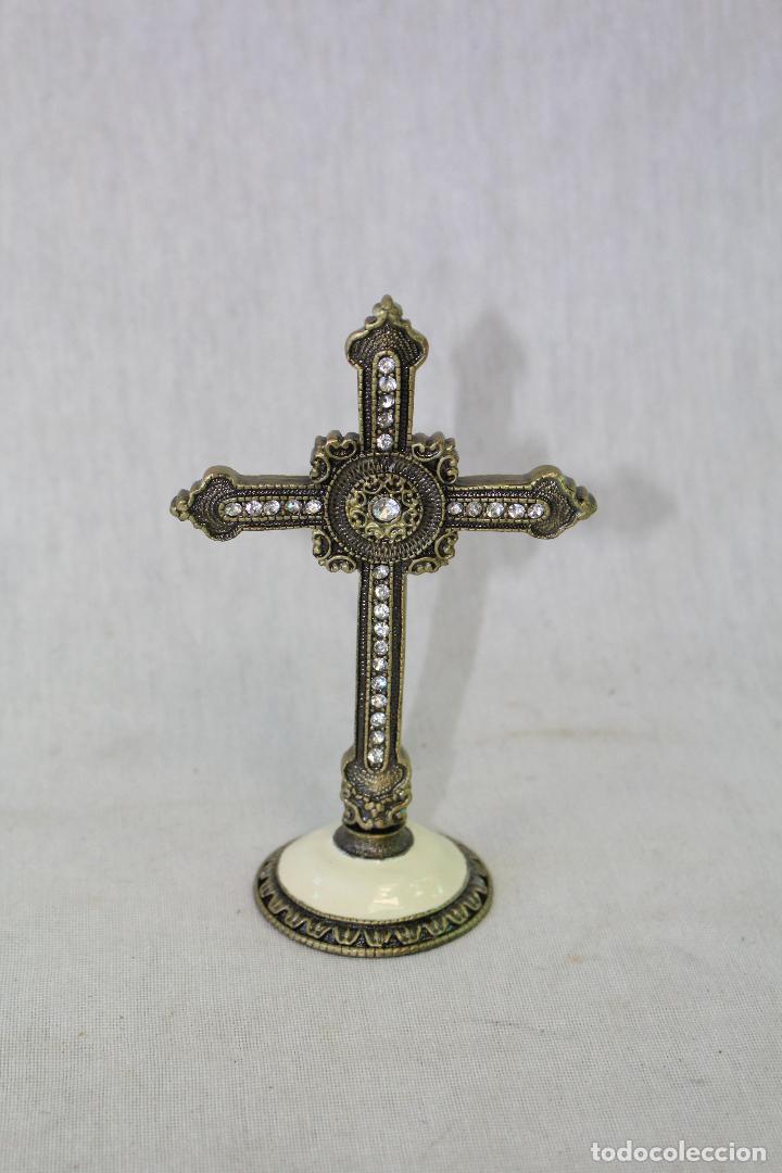 Antig&uuml;edades: cruz en bronce con esmalte y cristales - Foto 5