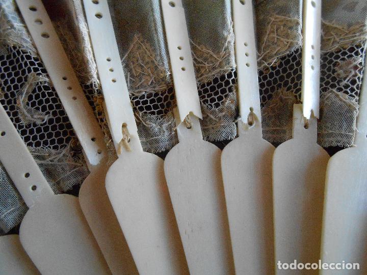 Antig&uuml;edades: ABANICO DE ENCAJE BORDADO Y PINTADO - Foto 8