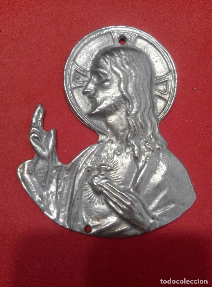 Antig&uuml;edades: ANTIGUO CRISTO CORAZON DE JESUS EN PLACA PLATEADA - Foto 1