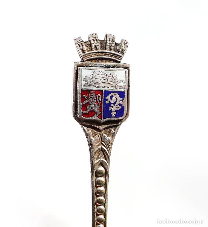 Antig&uuml;edades: CUCHARILLA DE PLATA CON ESCUDO ESMALTADO - Foto 2