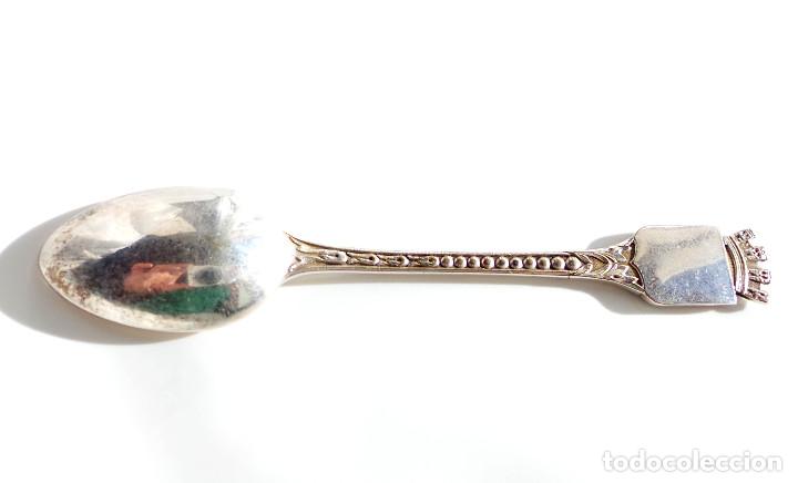 Antig&uuml;edades: CUCHARILLA DE PLATA CON ESCUDO ESMALTADO - Foto 3