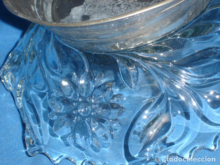 Antig&uuml;edades: ANTIGUO GRAN CENTRO DE MESA DE CRISTAL Y BASE DE METAL?? - Foto 2