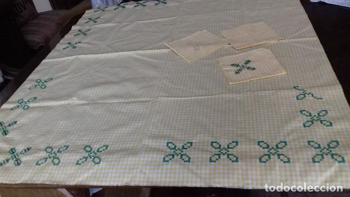 Antig&uuml;edades: LOTE DE DOS MANTELITOS SIN TERMINAR. - Foto 2