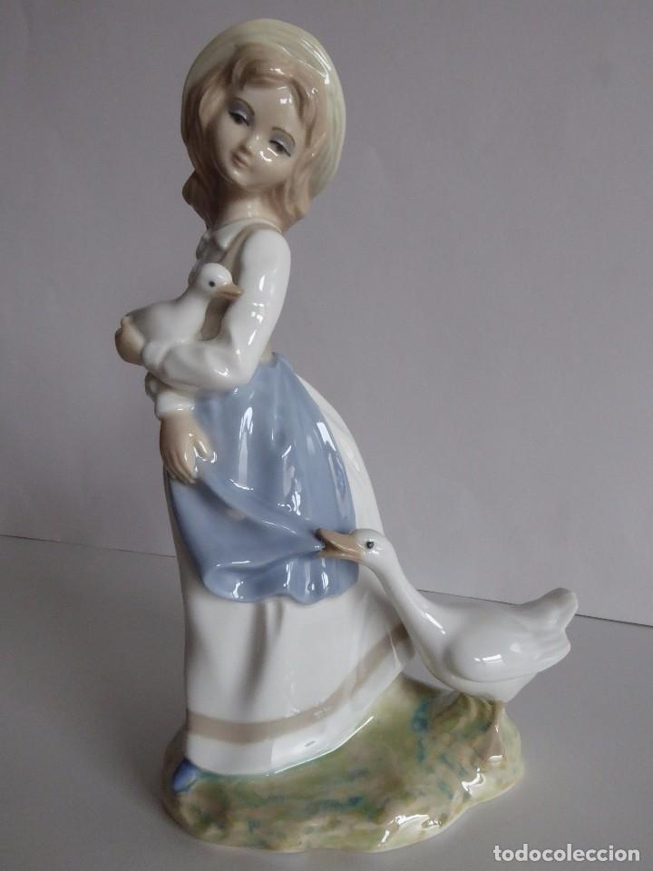 Antig&uuml;edades: NI&Ntilde;A CON OCAS - Foto 1